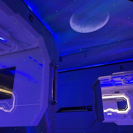 Bmax Spacepods Sleep In Space - 4Mins From Mactan Airport Lapu-Lapu City Esterno foto