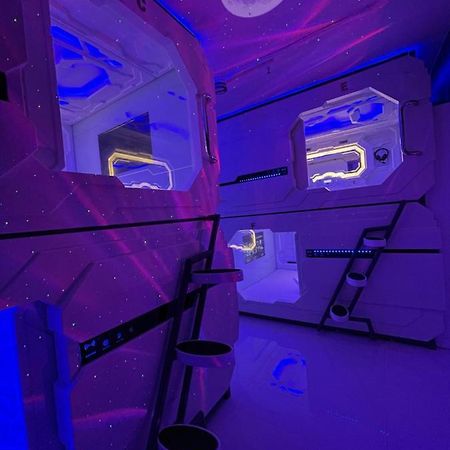 Bmax Spacepods Sleep In Space - 4Mins From Mactan Airport Lapu-Lapu City Esterno foto