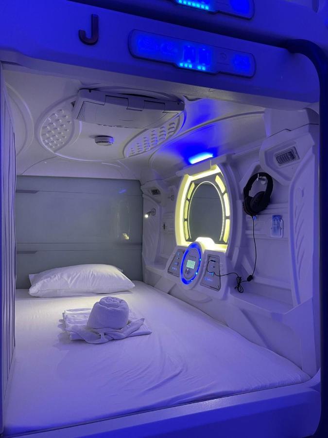 Bmax Spacepods Sleep In Space - 4Mins From Mactan Airport Lapu-Lapu City Esterno foto