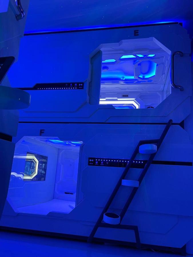 Bmax Spacepods Sleep In Space - 4Mins From Mactan Airport Lapu-Lapu City Esterno foto